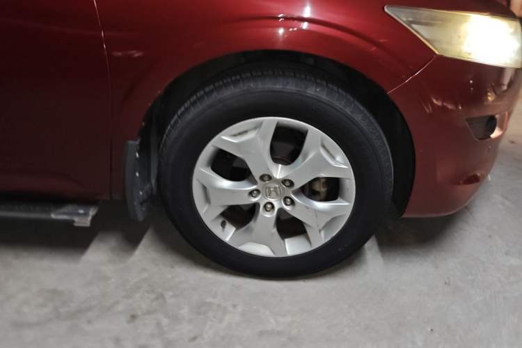Used Honda Crosstour 2012 2.4L Luxury Edition Right Front Wheel Hub