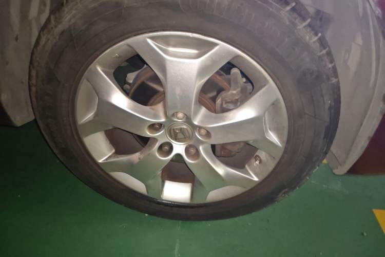 Used Honda Crosstour 2012 2.4L Luxury Edition Right Front Wheel Hub
