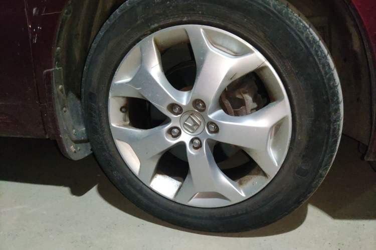 Used Honda Crosstour 2012 2.4L Luxury Edition Right Front Wheel Hub