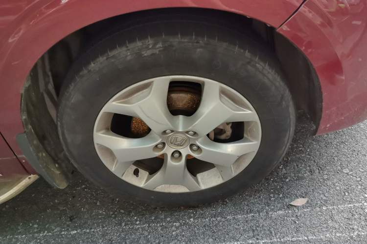 Used Honda Crosstour 2012 2.4L Luxury Edition Right Front Wheel Hub