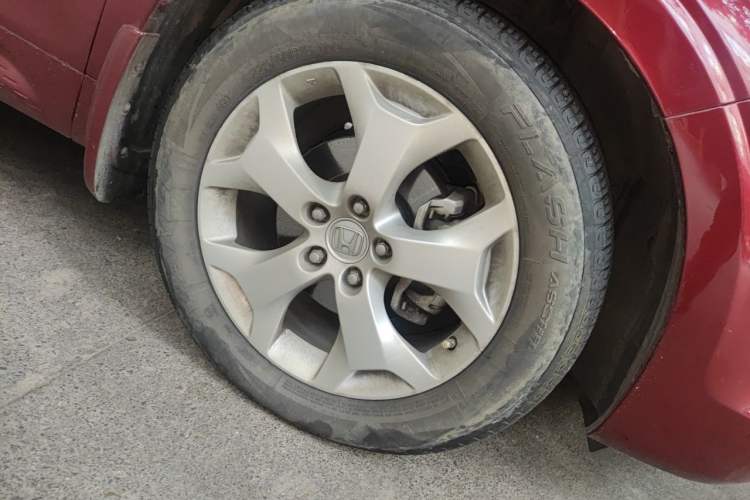 Used Honda Crosstour 2012 2.4L Luxury Edition Right Front Wheel Hub
