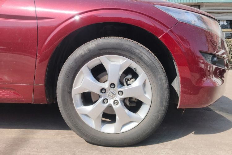 Used Honda Crosstour 2012 2.4L Luxury Edition Right Front Wheel Hub