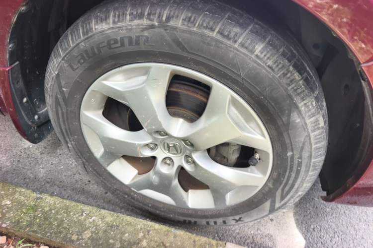 Used Honda Crosstour 2012 2.4L Luxury Edition Right Front Wheel Hub