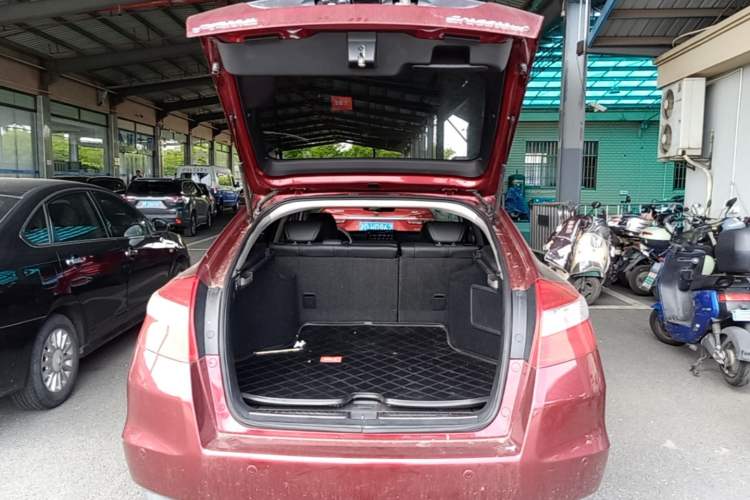 Used Honda Crosstour 2012 2.4L Luxury Edition Trunk