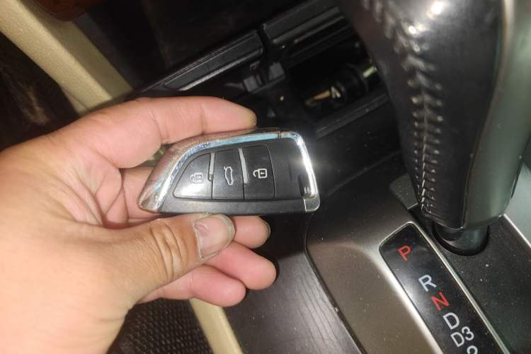 Used Honda Crosstour 2012 2.4L Luxury Edition Vehicle Key
