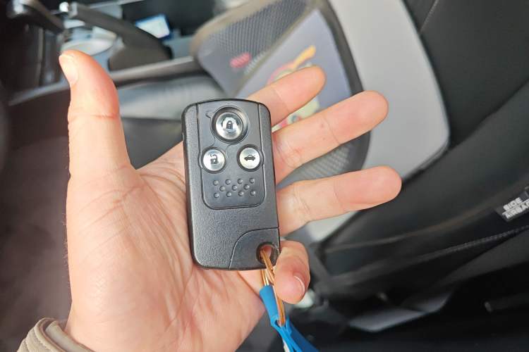 Used Honda Crosstour 2012 2.4L Prestige Edition Vehicle Key
