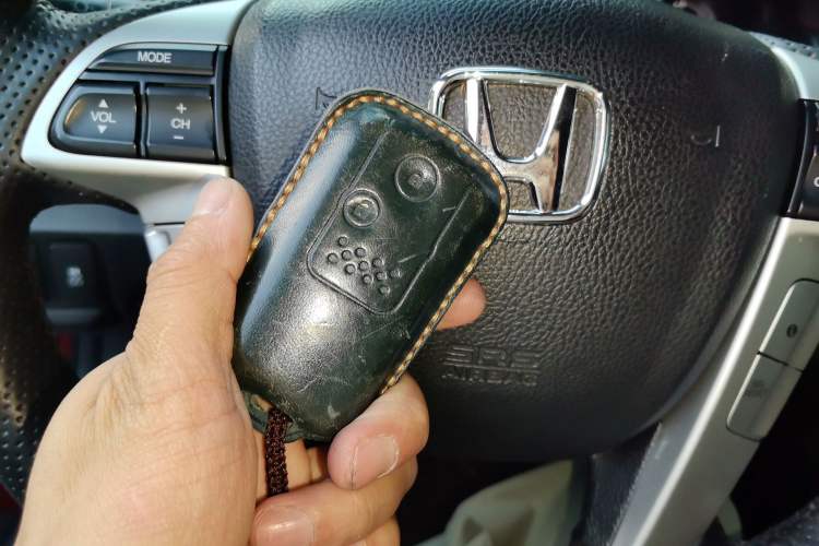 Used Honda Crosstour 2012 2.4L Luxury Edition Vehicle Key