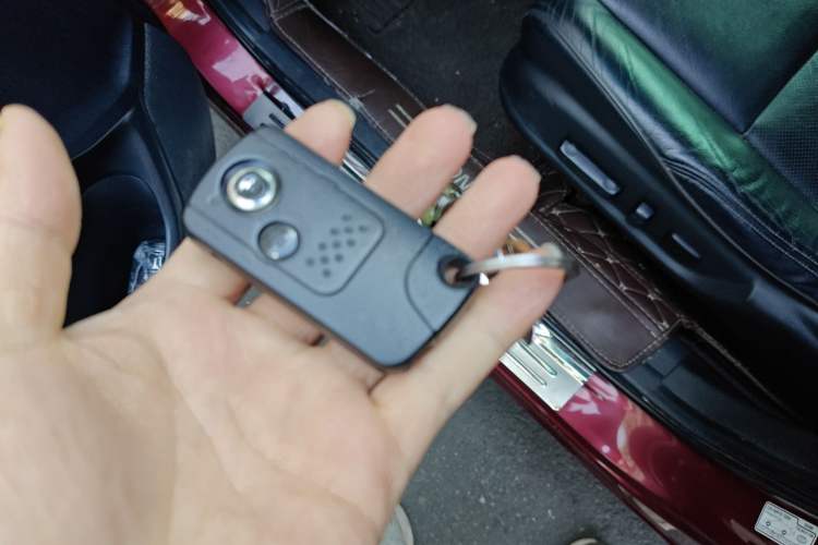 Used Honda Crosstour 2012 2.4L Luxury Edition Vehicle Key