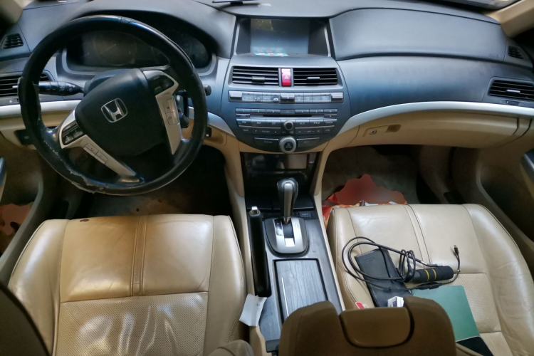 Used Honda Crosstour 2012 2.4L Prestige Edition Center Console