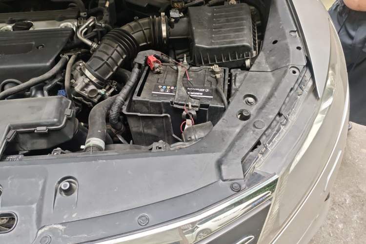 Used Honda Crosstour 2012 2.4L Prestige Edition Engine Bay Left