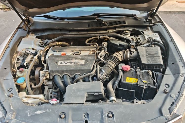 Used Honda Crosstour 2012 2.4L Luxury Edition Engine Bay