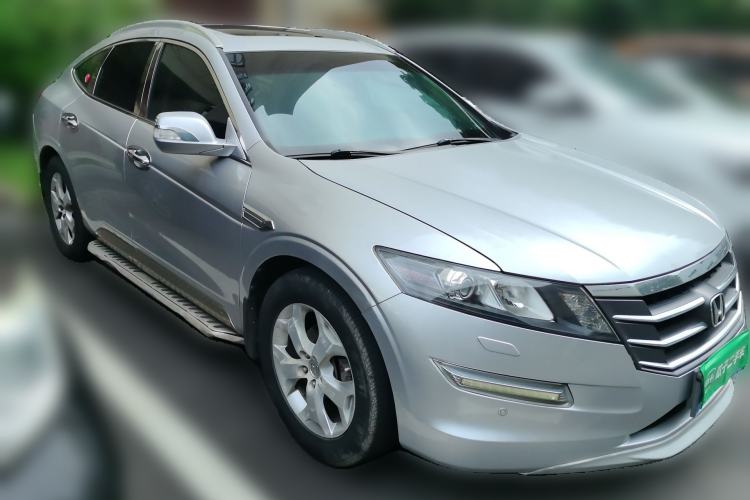 Used Honda Crosstour 2012 2.4L Prestige Edition Front Right 45 Deg