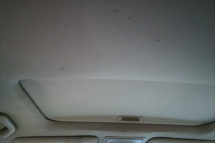 Used Honda Crosstour 2012 2.4L Prestige Edition Headliner