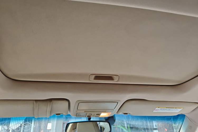 Used Honda Crosstour 2012 2.4L Prestige Edition Headliner