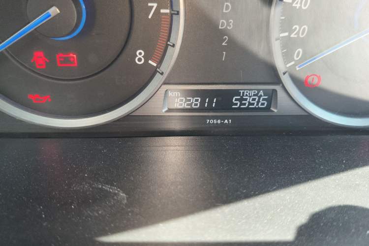 Used Honda Crosstour 2012 2.4L Luxury Edition Odometer Close Up