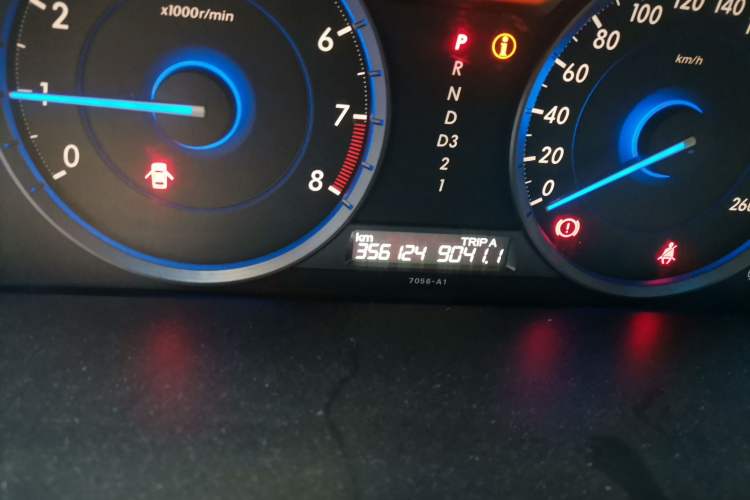 Used Honda Crosstour 2012 2.4L Prestige Edition Odometer Close Up