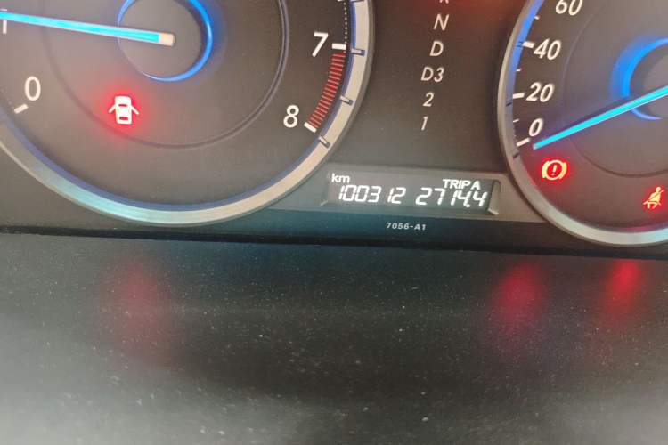 Used Honda Crosstour 2012 2.4L Prestige Edition Odometer Close Up