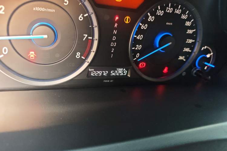 Used Honda Crosstour 2012 2.4L Luxury Edition Odometer Close Up