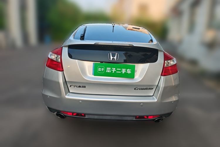 Used Honda Crosstour 2012 2.4L Luxury Edition Rear