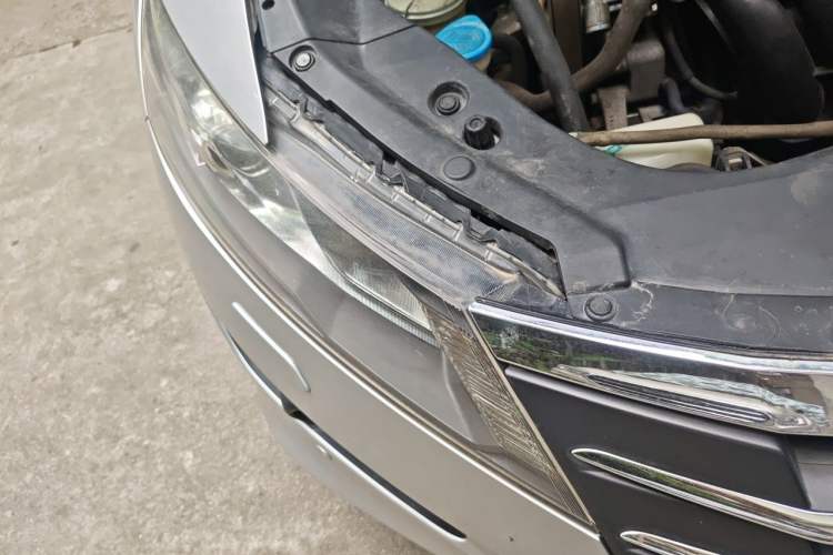Used Honda Crosstour 2012 2.4L Prestige Edition Right Front Headlight