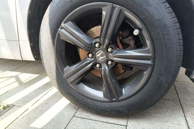 Used Honda Crosstour 2012 2.4L Luxury Edition Right Front Wheel Hub