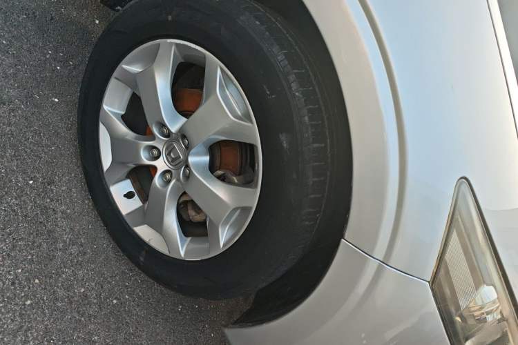Used Honda Crosstour 2012 2.4L Luxury Edition Right Front Wheel Hub