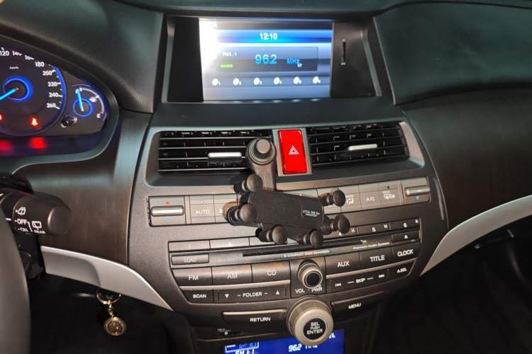 Used Honda Crosstour 2012 2.4L Luxury Edition Audio And AC Panel