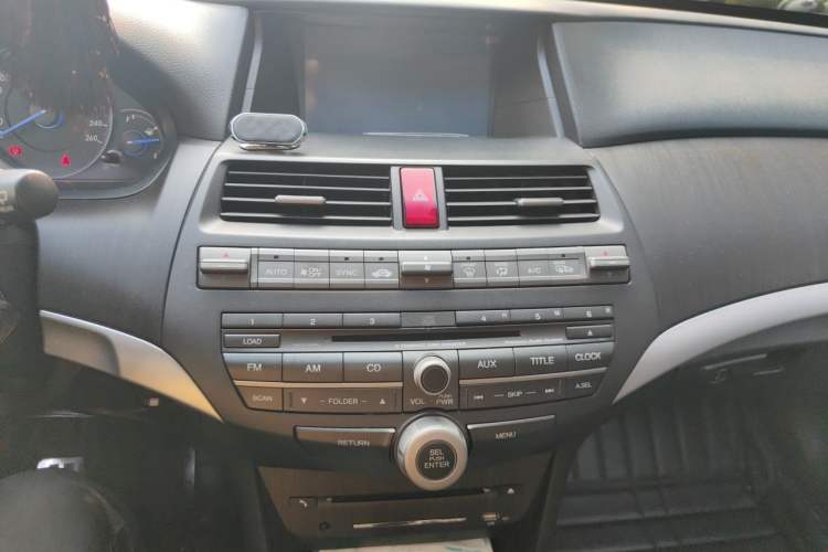 Used Honda Crosstour 2012 2.4L Luxury Edition Audio And AC Panel