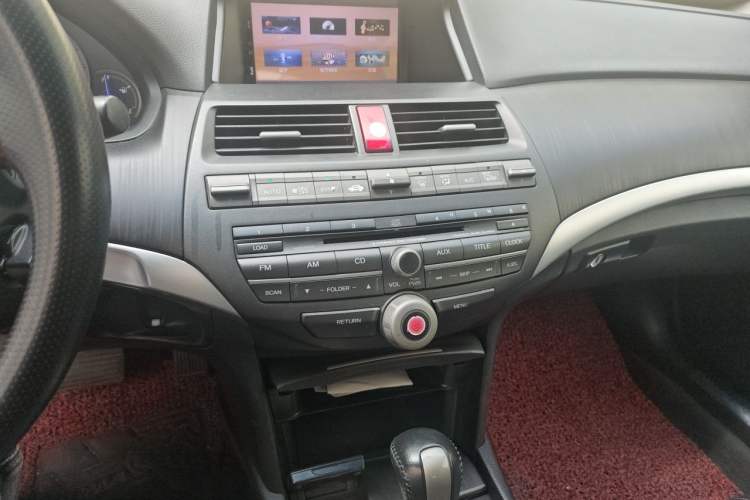 Used Honda Crosstour 2012 2.4L Luxury Edition Audio And AC Panel