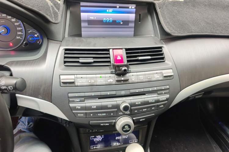 Used Honda Crosstour 2012 2.4L Luxury Edition Audio And AC Panel