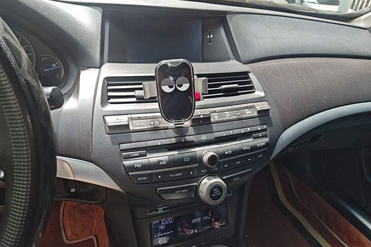 Used Honda Crosstour 2012 2.4L Luxury Edition Audio And AC Panel