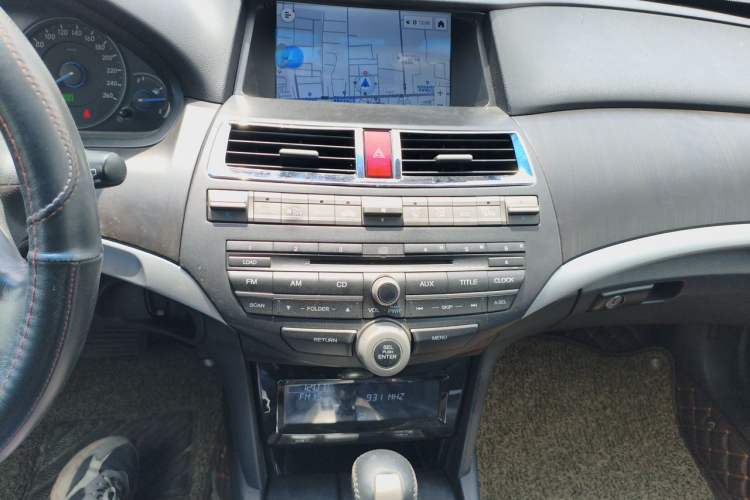 Used Honda Crosstour 2012 2.4L Luxury Edition Audio And AC Panel
