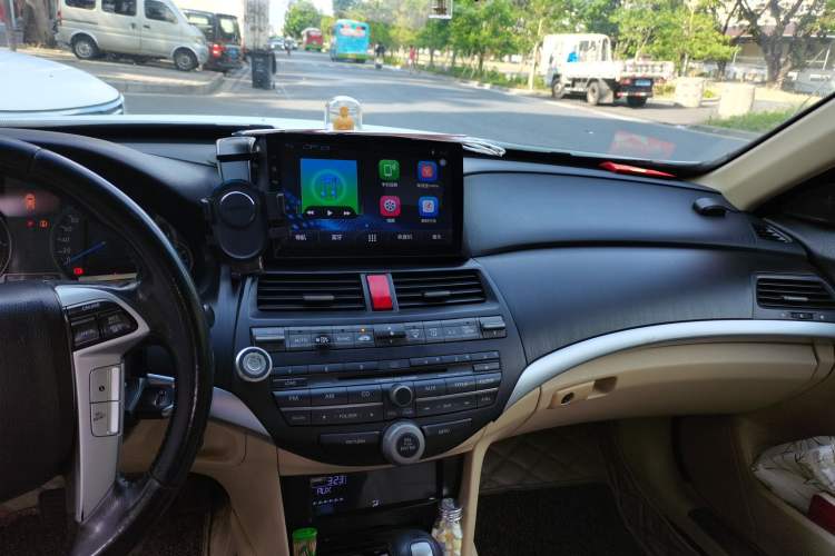 Used Honda Crosstour 2012 2.4L Luxury Edition Audio And AC Panel