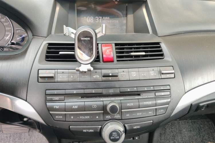 Used Honda Crosstour 2012 2.4L Luxury Edition Audio And AC Panel
