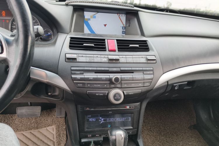 Used Honda Crosstour 2012 2.4L Luxury Edition Audio And AC Panel