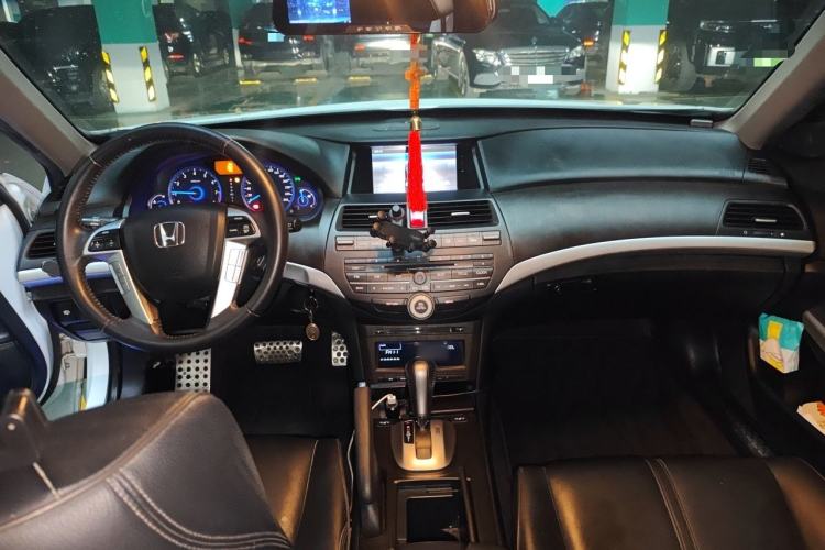 Used Honda Crosstour 2012 2.4L Luxury Edition Center Console
