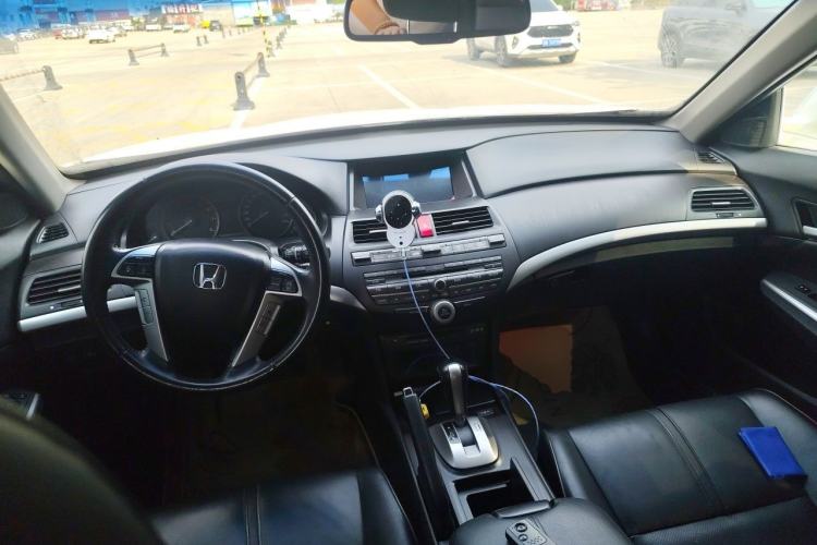Used Honda Crosstour 2012 2.4L Luxury Edition Center Console