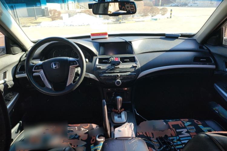 Used Honda Crosstour 2012 2.4L Luxury Edition Center Console