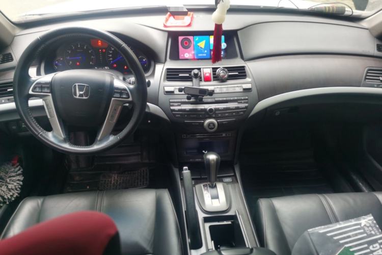 Used Honda Crosstour 2012 2.4L Luxury Edition Center Console