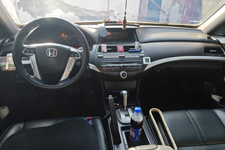 Used Honda Crosstour 2012 2.4L Luxury Edition Center Console