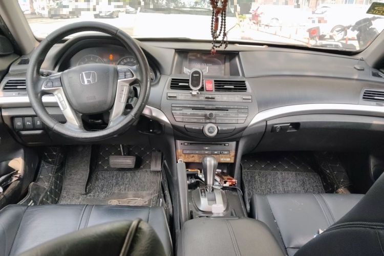 Used Honda Crosstour 2012 2.4L Luxury Edition Center Console