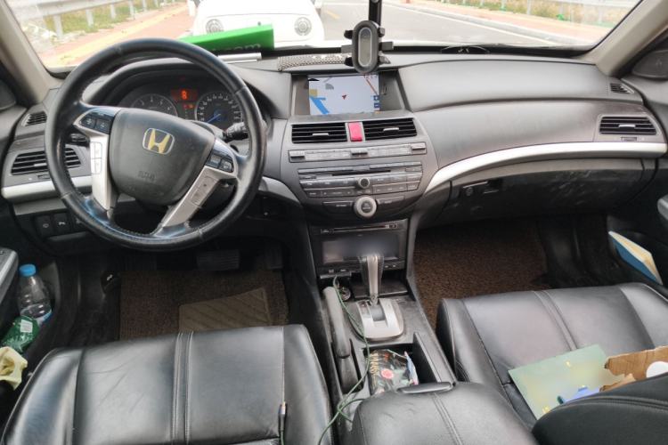 Used Honda Crosstour 2012 2.4L Luxury Edition Center Console