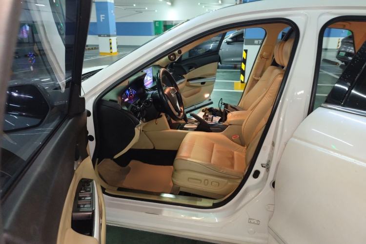 Used Honda Crosstour 2012 2.4L Luxury Edition Driver Seat