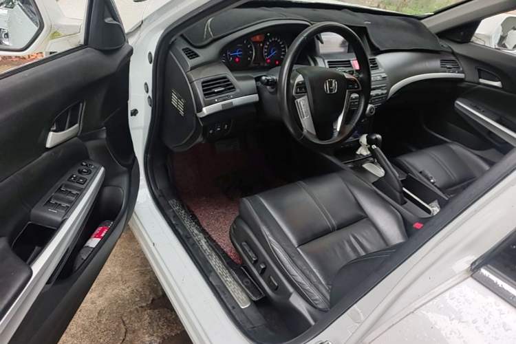 Used Honda Crosstour 2012 2.4L Luxury Edition Driver Seat