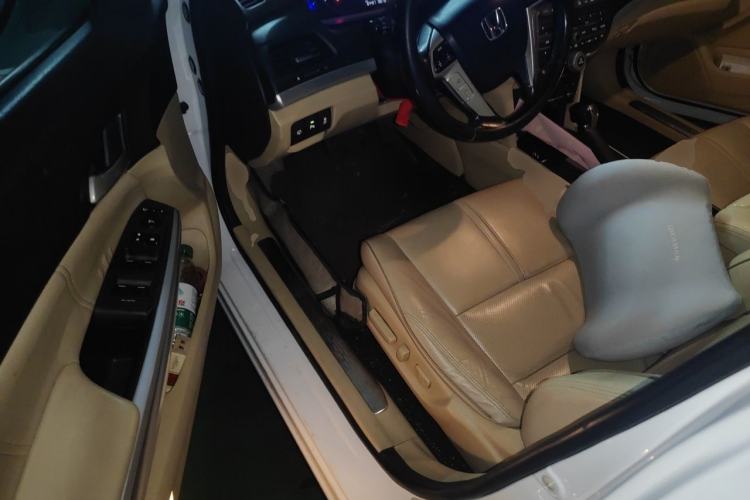 Used Honda Crosstour 2012 2.4L Luxury Edition Driver Seat