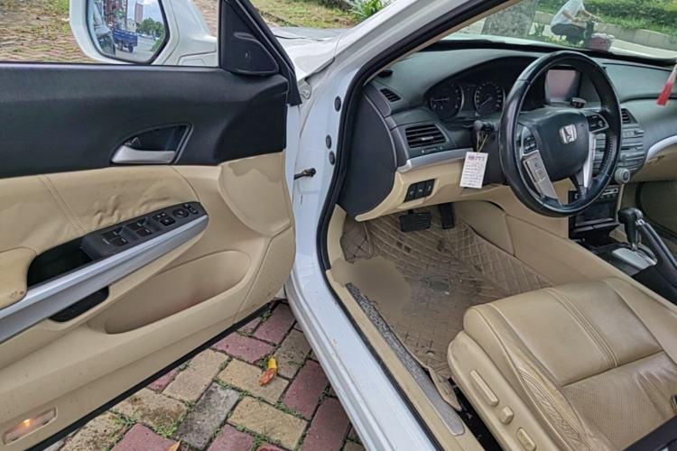 Used Honda Crosstour 2012 2.4L Luxury Edition Driver Seat