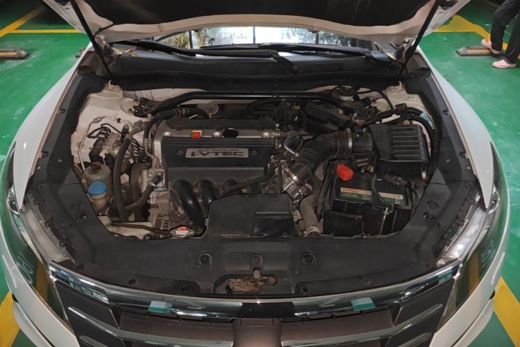 Used Honda Crosstour 2012 2.4L Luxury Edition Engine Bay