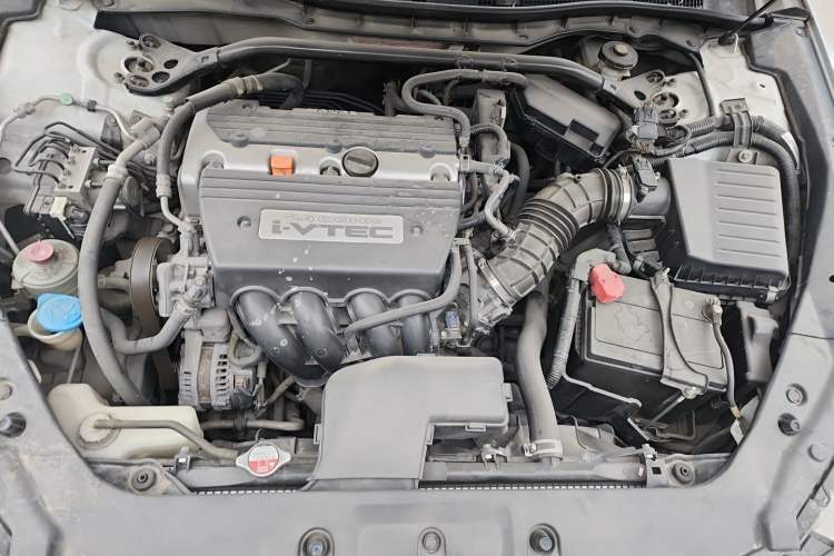 Used Honda Crosstour 2012 2.4L Luxury Edition Engine Bay