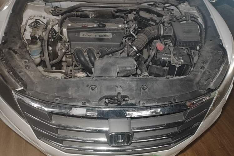 Used Honda Crosstour 2012 2.4L Luxury Edition Engine Bay