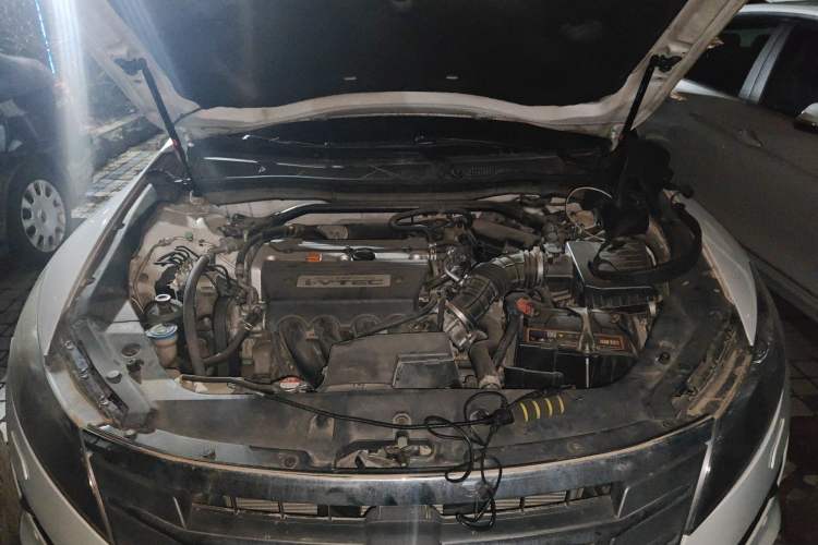 Used Honda Crosstour 2012 2.4L Luxury Edition Engine Bay